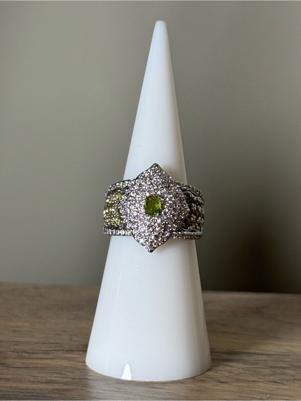 Bomb Party August Ring “Sprightly Awakened Jade” Size 6. Brand New!